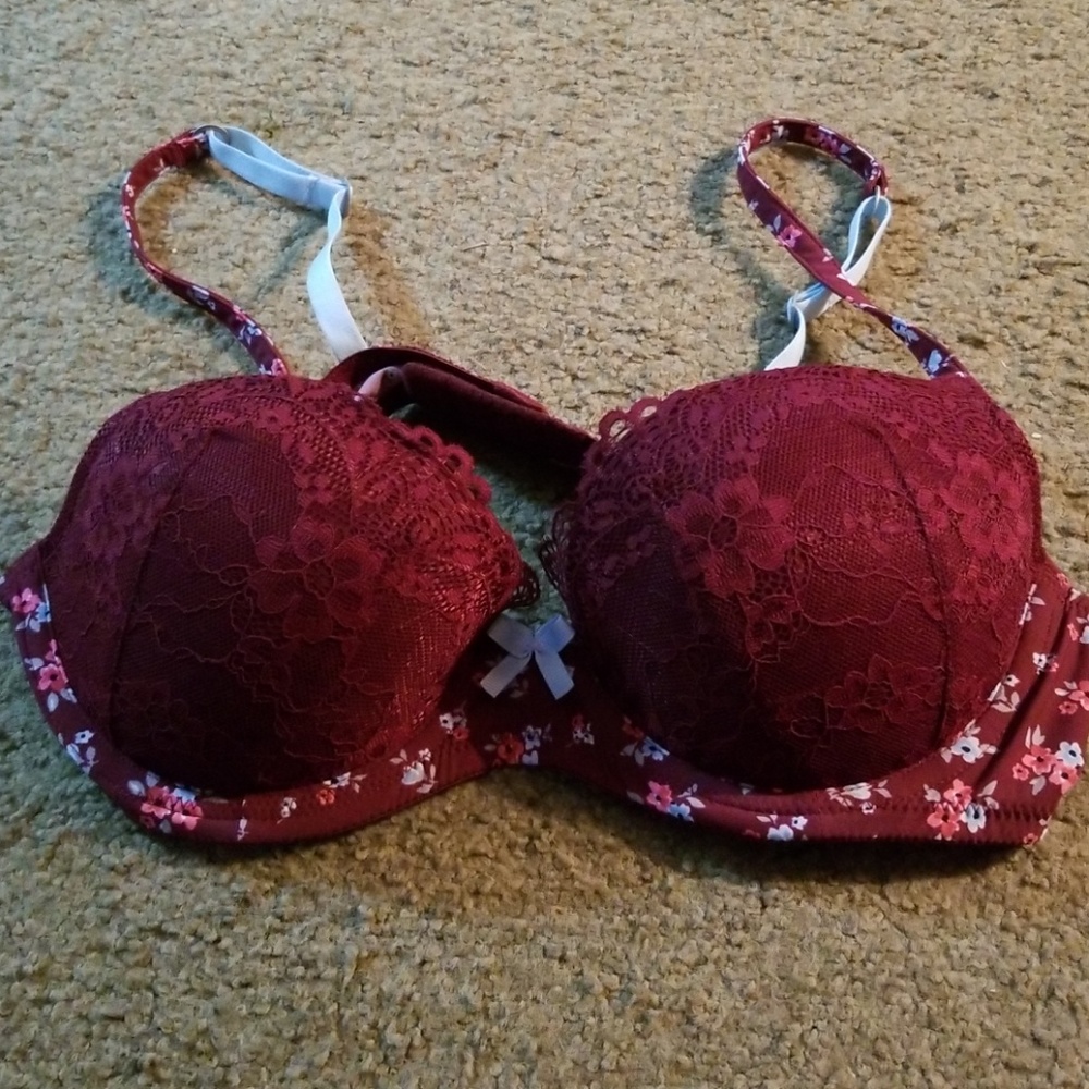 Hollister lightly lined demi bra